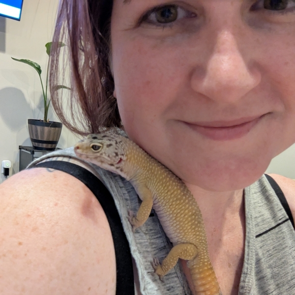 Meet your Posher, Erica - Picture 4 of 6